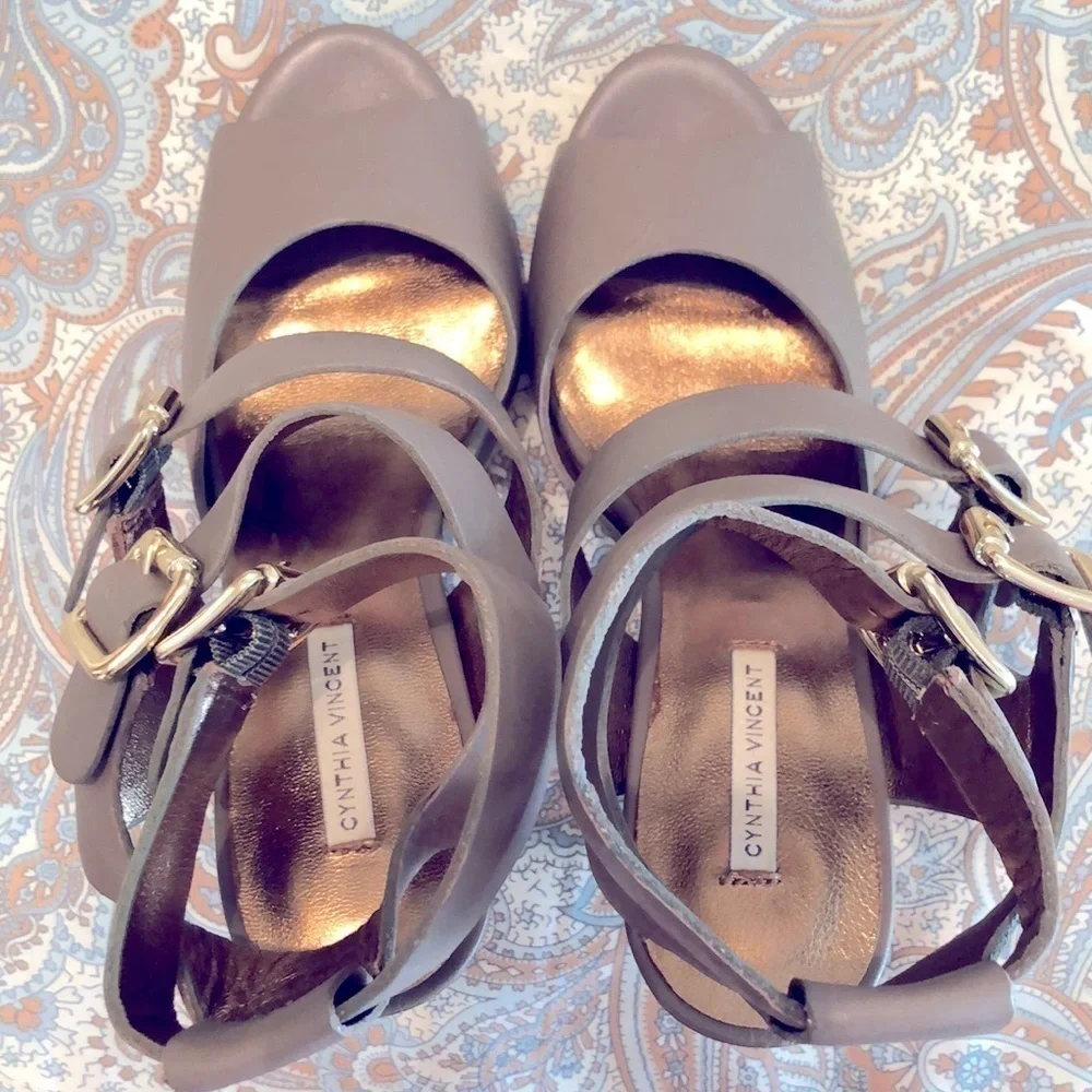 CYNTHIA VINCENT Adele Strappy Stiletto Heels Triple Buckle Toe Peep